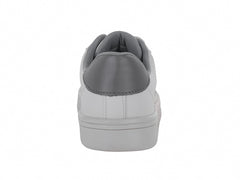 Tenis Umbro Blanco y Plata para Niño