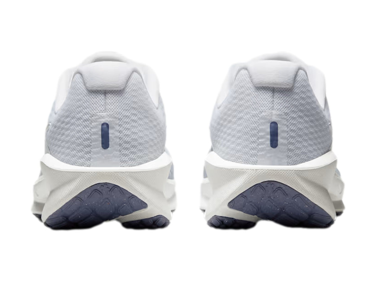 Tenis Nike Downshifter 13 Blanco y Plata para Mujer
