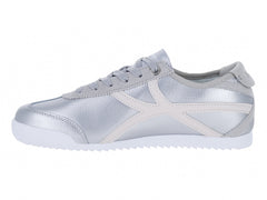 Tenis K-Swiss Gashiko Plata y Beige para Mujer