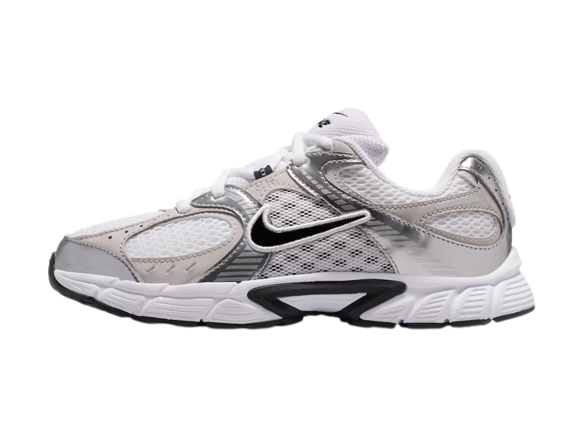 Tenis Nike V5 RNR Blanco y Gris para Niño