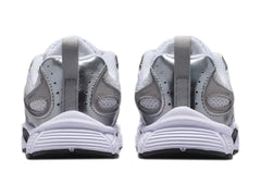 Tenis Nike V5 RNR Blanco y Gris para Niño