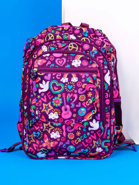Niñas-mochilas