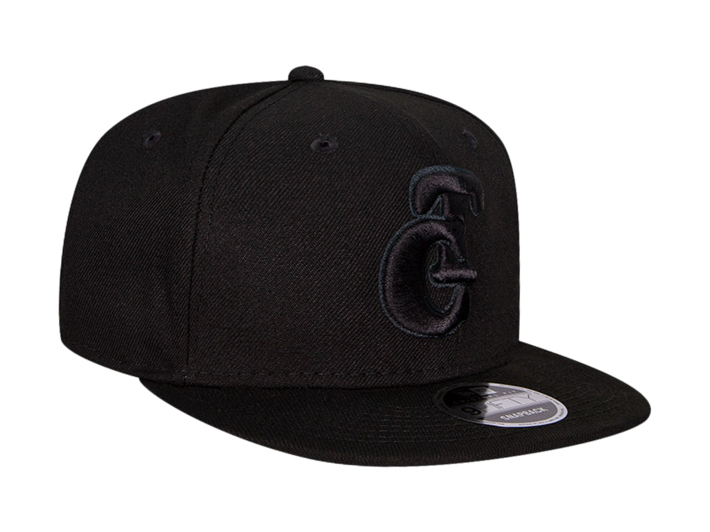 Gorra New Era Negra de Visera Plana para Hombre