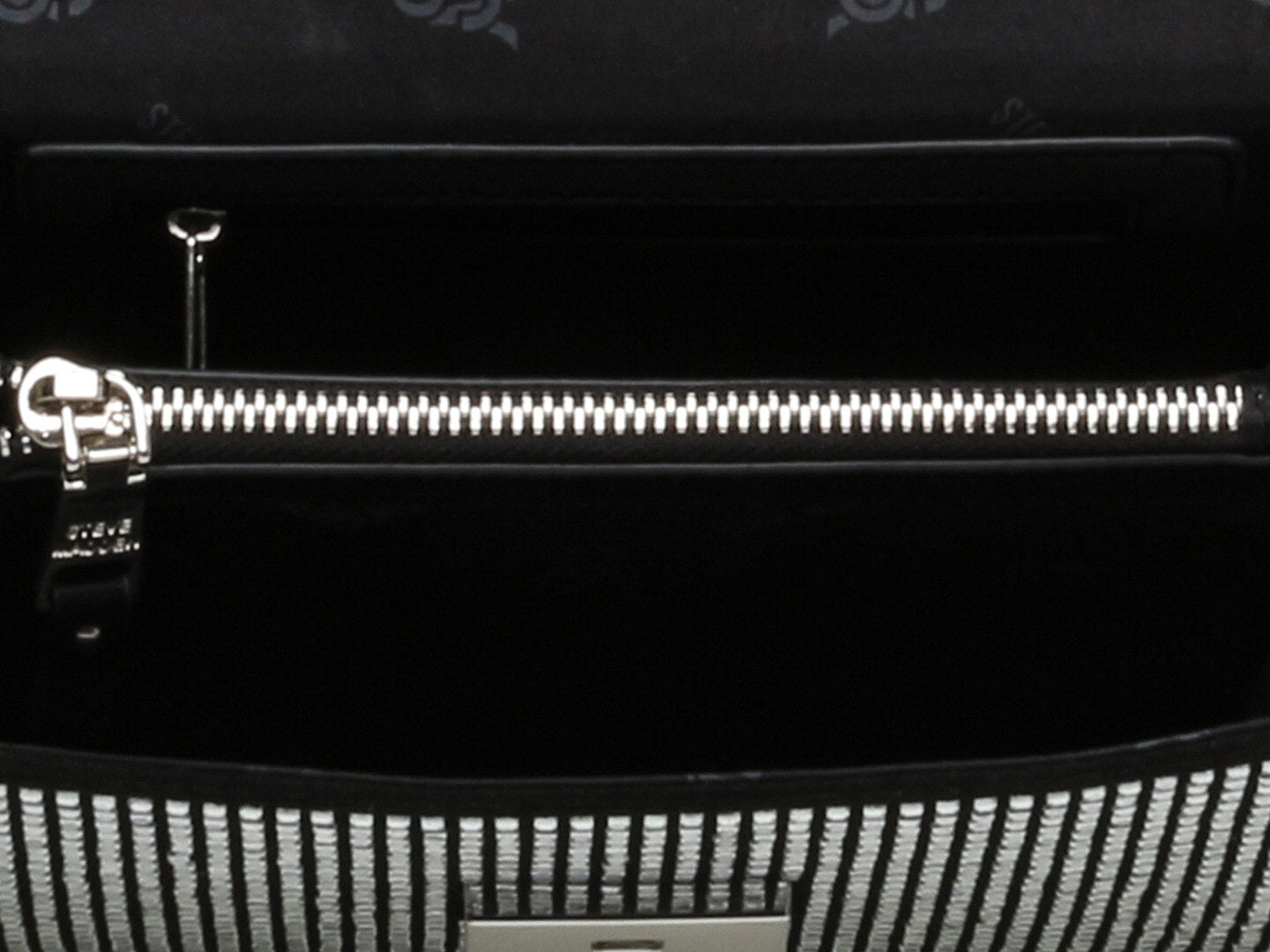 Bolso Steve Madden Bzeno