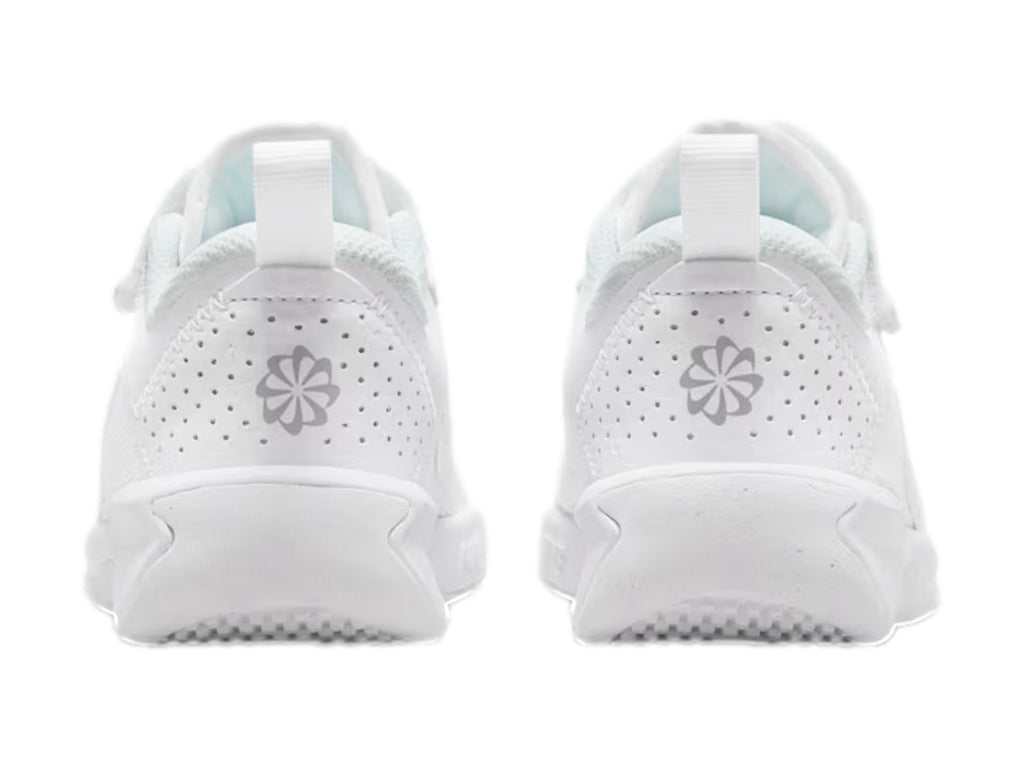 Tenis Nike Omni Multi-Court Para Niño