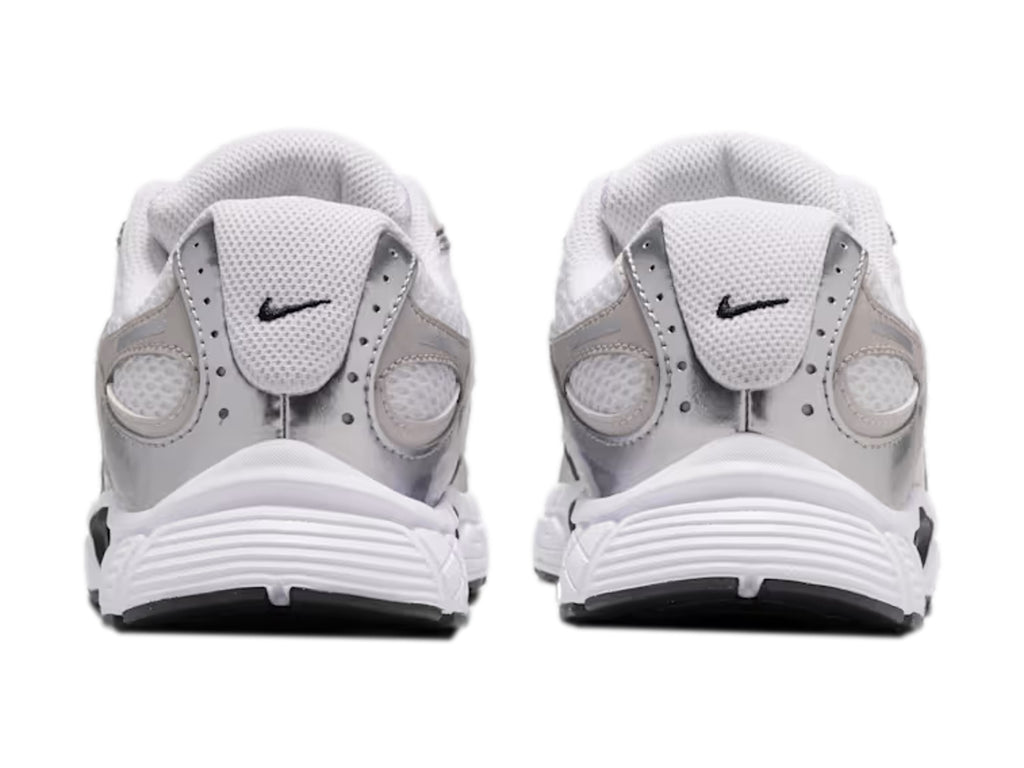 Tenis Nike V5 RNR Blanco y Gris para Niño