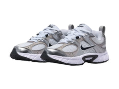 Tenis Nike V5 RNR Blanco y Gris para Niño