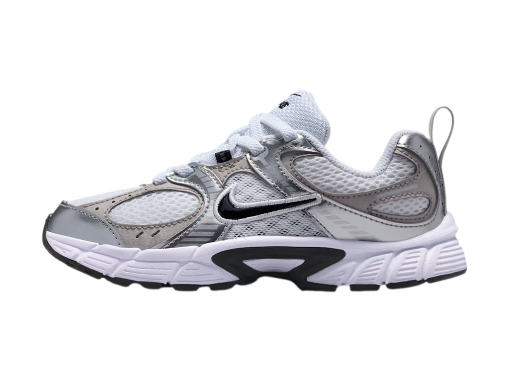 Tenis Nike V5 RNR Blanco y Gris para Niño