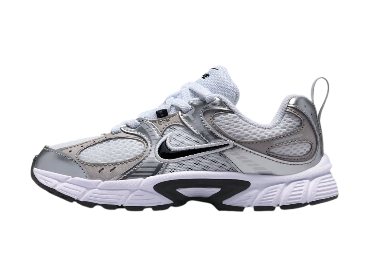 Tenis Nike V5 RNR Blanco y Gris para Niño