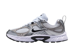 Tenis Nike V5 RNR Blanco y Gris para Niño